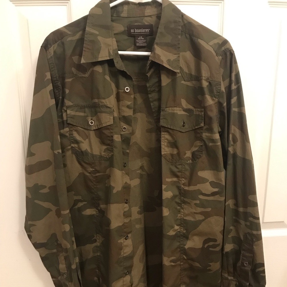 LIKE NEW Camo jacket